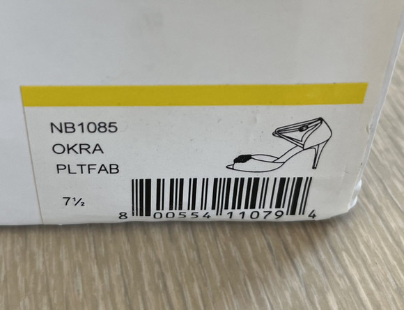 𝅺BADGLEY MISCHKA OKRA GOLD STILETTO PEEP TOE SANDALS WITH RHINESTONE BROOCH - Picture 9 of 10